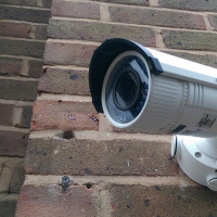 Vidéosurveillance DIY pour une maison privée: règles de conception et d'installation