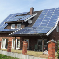 Chauffage d'une maison privée avec des panneaux solaires: schémas et appareil