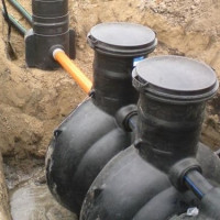 Septic“ Uponor”: อุปกรณ์ข้อดีและข้อเสียตรวจสอบรุ่นของช่วง