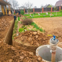 Usporiadanie vodovodného systému na dache zo studne: schémy, nuansy, prehľad potrebného vybavenia