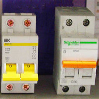 Bipolar and three-pole switches: purpose, characteristics, installation features