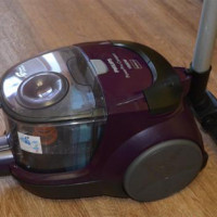 „Philips FC 8472/01“ kompaktiško dulkių siurblio „PowerPro“ apžvalga: paprastas dizainas ir didelė galia