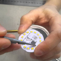 Reparatur von DIY-LED-Lampen: Die Ursachen für Ausfälle, wann und wie Sie sie selbst reparieren können