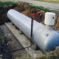 Încălzirea cu gaz cu un rezervor de gaz - merită? Prezentare generală a tuturor nuanțelor, avantajelor și dezavantajelor unei astfel de soluții