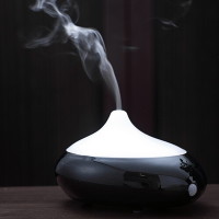 Comment utiliser un humidificateur d'air: les subtilités du fonctionnement et du ravitaillement des appareils de climatisation