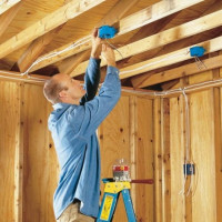 Cableado en una casa de madera: reglas de diseño + instalación paso a paso