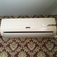 Fouten van airconditioners Zanussi: codes van storingen en instructies over de eliminatie ervan