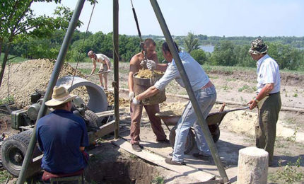 Pomocí stativu snižte prsteny do studny