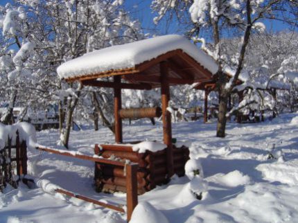 Winterwasser aus dem Brunnen