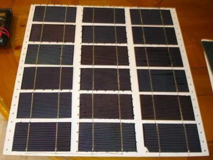 Colocando células solares em um substrato