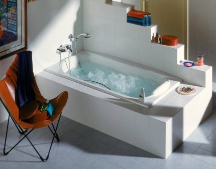 Badewanne aus Gusseisen