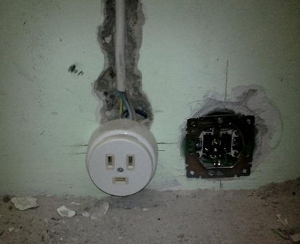 Mounting a power outlet