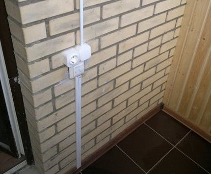 Sortida i interruptor de cablejat exterior