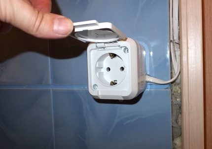 Outlet cover