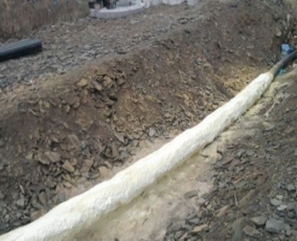 Insulation of the pipe by spraying polyurethane foam