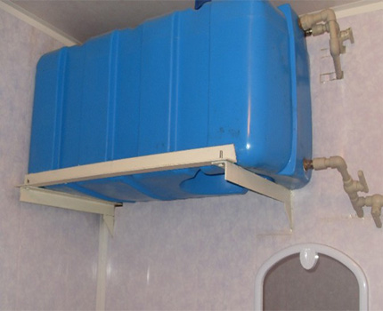 Water storage tank