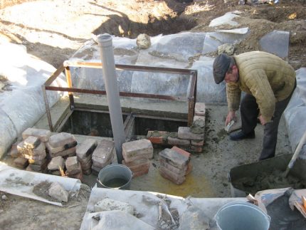 Installation of hatches