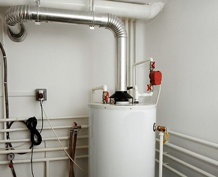 Gaswarmwasserbereiter mit offener Brennkammer