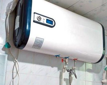 Vertical heaters water storage