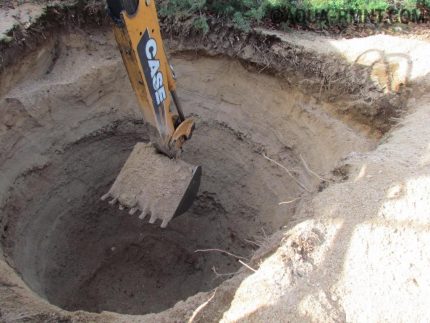 Els treballs de maquinària especial per a l’excavació