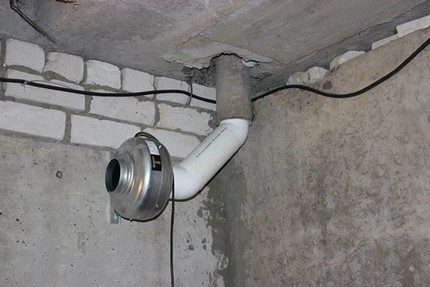 Piespiedu ventilācijas piemērs