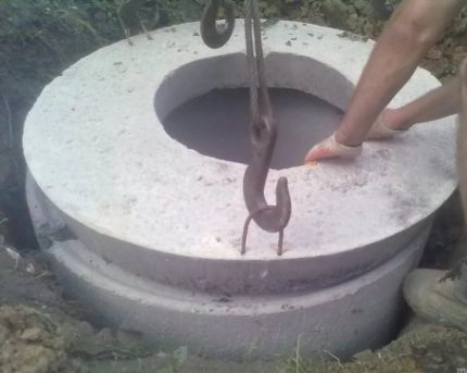 Dismantling concrete rings