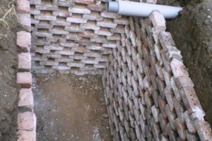 Permeable drain pit