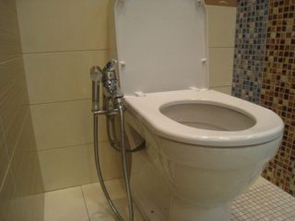 Bidet toilet top