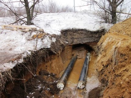 Pipe laying in winter