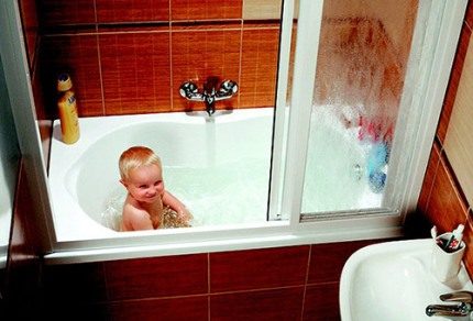 Baby bathing