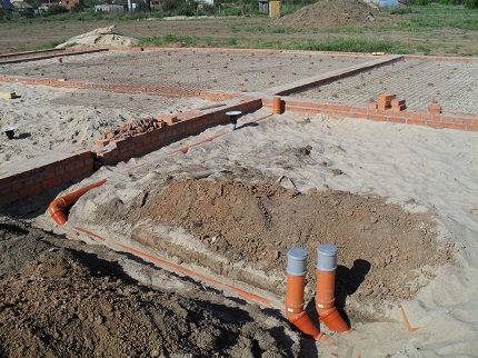 Installation of outdoor sewage