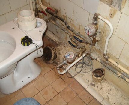 Eliminat adequadament l'antic lavabo