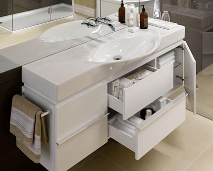 Contemporary ding pader na naka-mount bathtub