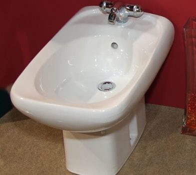 Installere et gulvet bidet