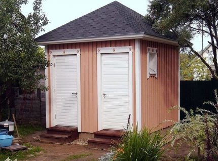 Siding sheathed building with sewer