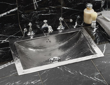 Metal sink