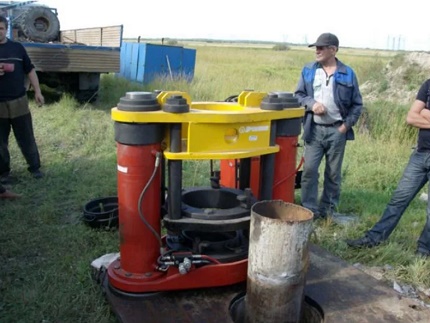 Équipement d'extraction de tuyaux