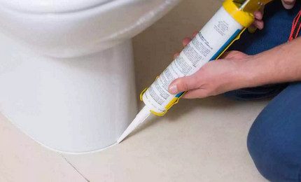 Pag-install ng banyo sa sealant