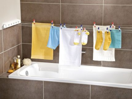 Séchage du linge dans la salle de bain