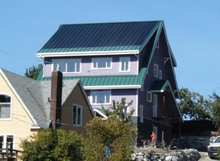 Painéis solares no telhado da casa