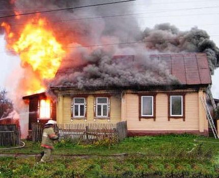 Incêndios em casas de madeira