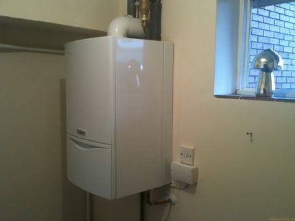 Gas condensing boiler