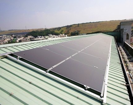 Painéis solares amorfos