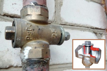 Cork gas valve