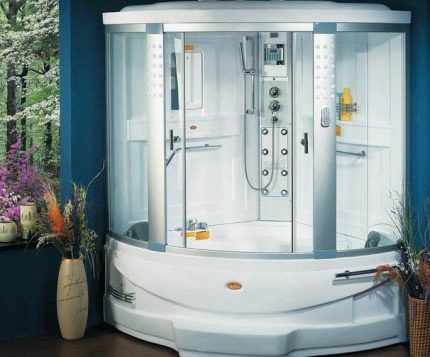 Hydrobox banyo ve duşu bir araya getiriyor