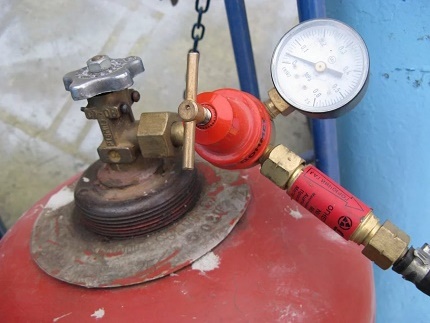 Reducer para sa propane-butane na pinaghalong