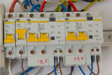 Differential automatic machines of pulse protection