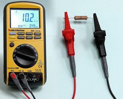 Megaohmmeter voor het controleren van isolatie