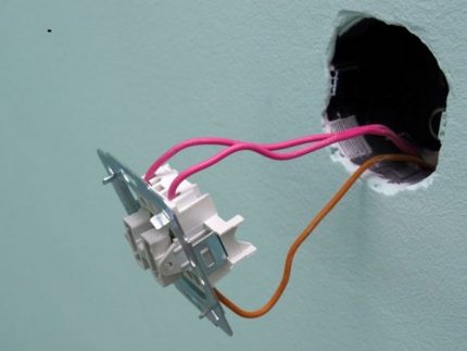 Desmontaje del interruptor de llave