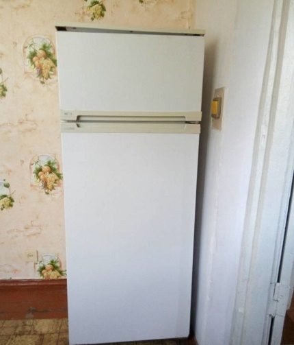 Refrigerador de duas câmaras Nord